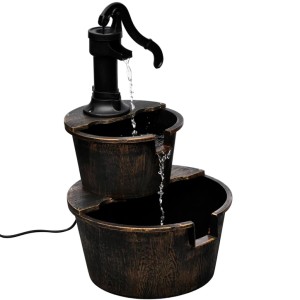 Kaskadenbrunnen im Vintage-Stil mit Handwasserpumpe-Design für den Innenbereich.