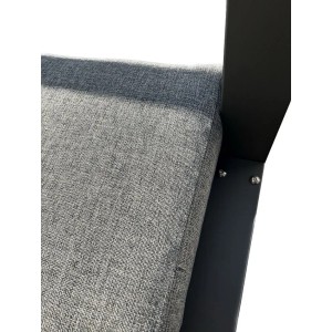 Detailaufnahme: Graues Liegepolster des Jet-Line Liegepavillons Baccaro mit Aluminiumrahmen.