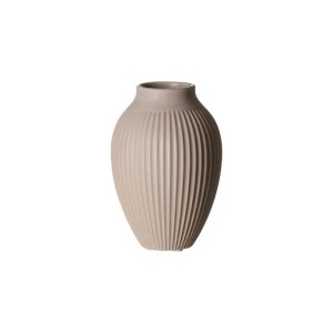 Beige Ritzenhoff & Breker Alsta Vase, 15 cm hoch, mit Rillenstruktur und seidenmattem Finish.
