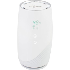 Weißer Suntec AirCare 800 Luftreiniger mit Display, das Temperatur und Luftfeuchtigkeit anzeigt.