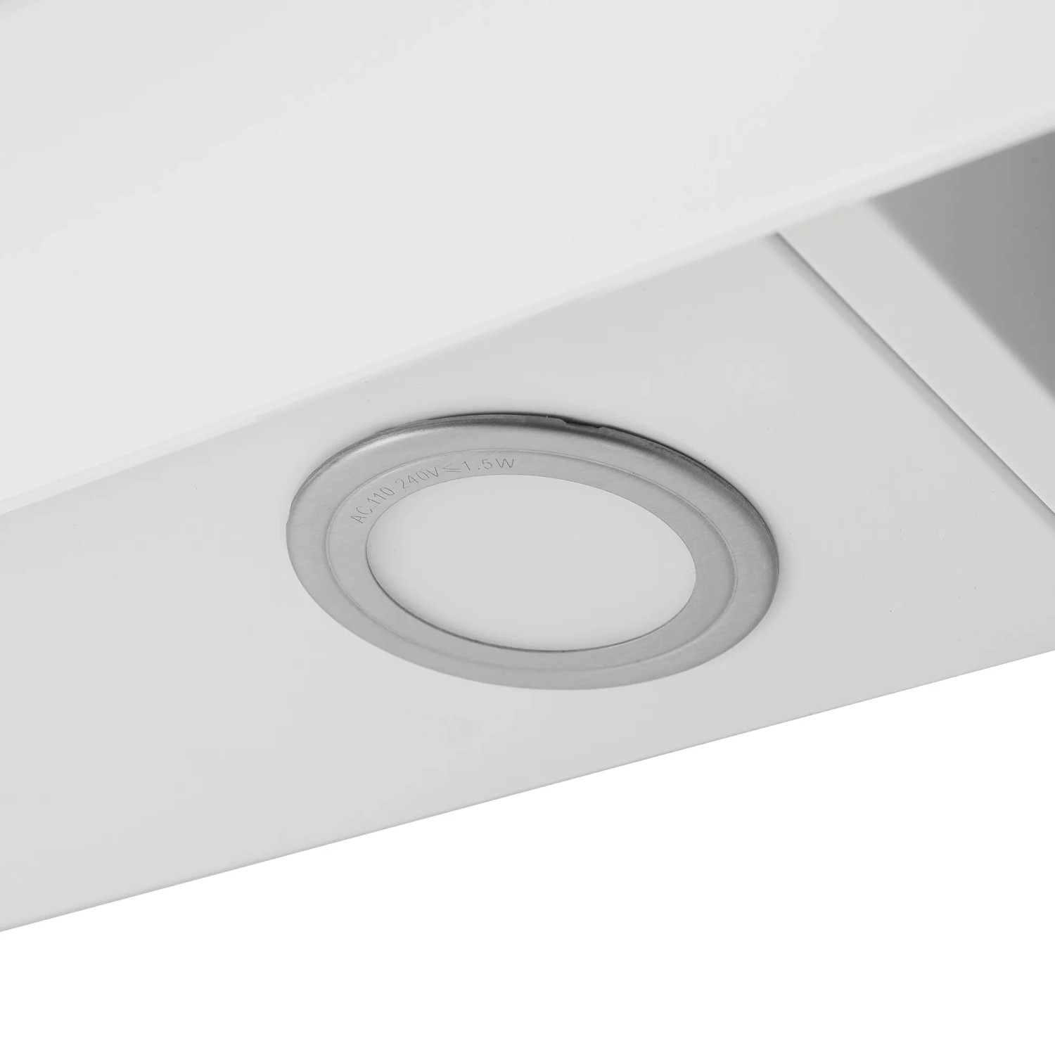 Detailaufnahme: LED-Beleuchtung der weißen Respekta Kopffrei Dunstabzugshaube, 90 cm.