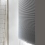 Graues Schöner Wohnen Thermo-Wabenplissee Sina 70x130 cm am Fenster.
