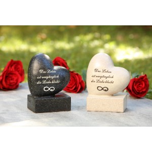 FlowerPower Gedenkstein Herz Unendlich, grauer Grabschmuck aus Kunststein mit Unendlichkeitszeichen.