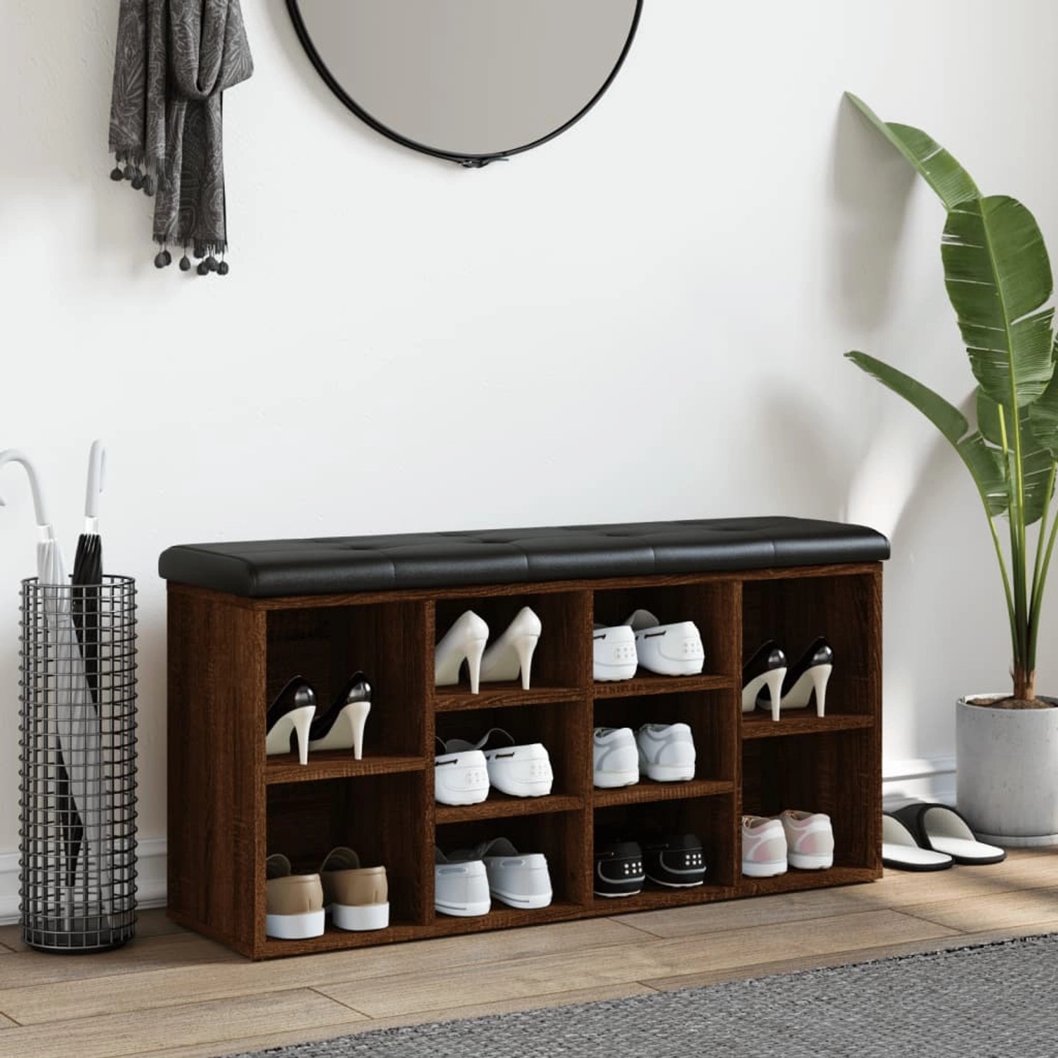 Schuhbank Eichenoptik mit schwarzem Sitzkissen, Stauraum für Schuhe, Möbel für Flur oder Wohnzimmer.