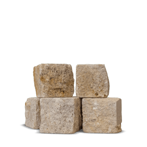 Galamio Sandsteinpflaster, gesägt und gebrochen, in Beige- und Gelbtönen.