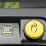 Detailaufnahme: E-Start Knopf des Zipper Benzin-Rasenmähers ZI-BRM52EST.