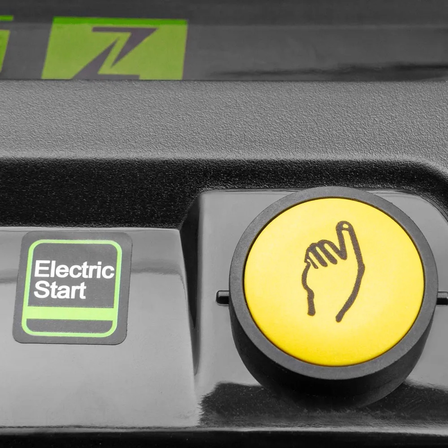 Detailaufnahme: E-Start Knopf des Zipper Benzin-Rasenmähers ZI-BRM52EST.