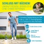 Mann nutzt Gloria Thermoflamm bio Professional E+ Turbo Unkrautbrenner mit Schlauch und Lanze zur Unkrautbeseitigung.