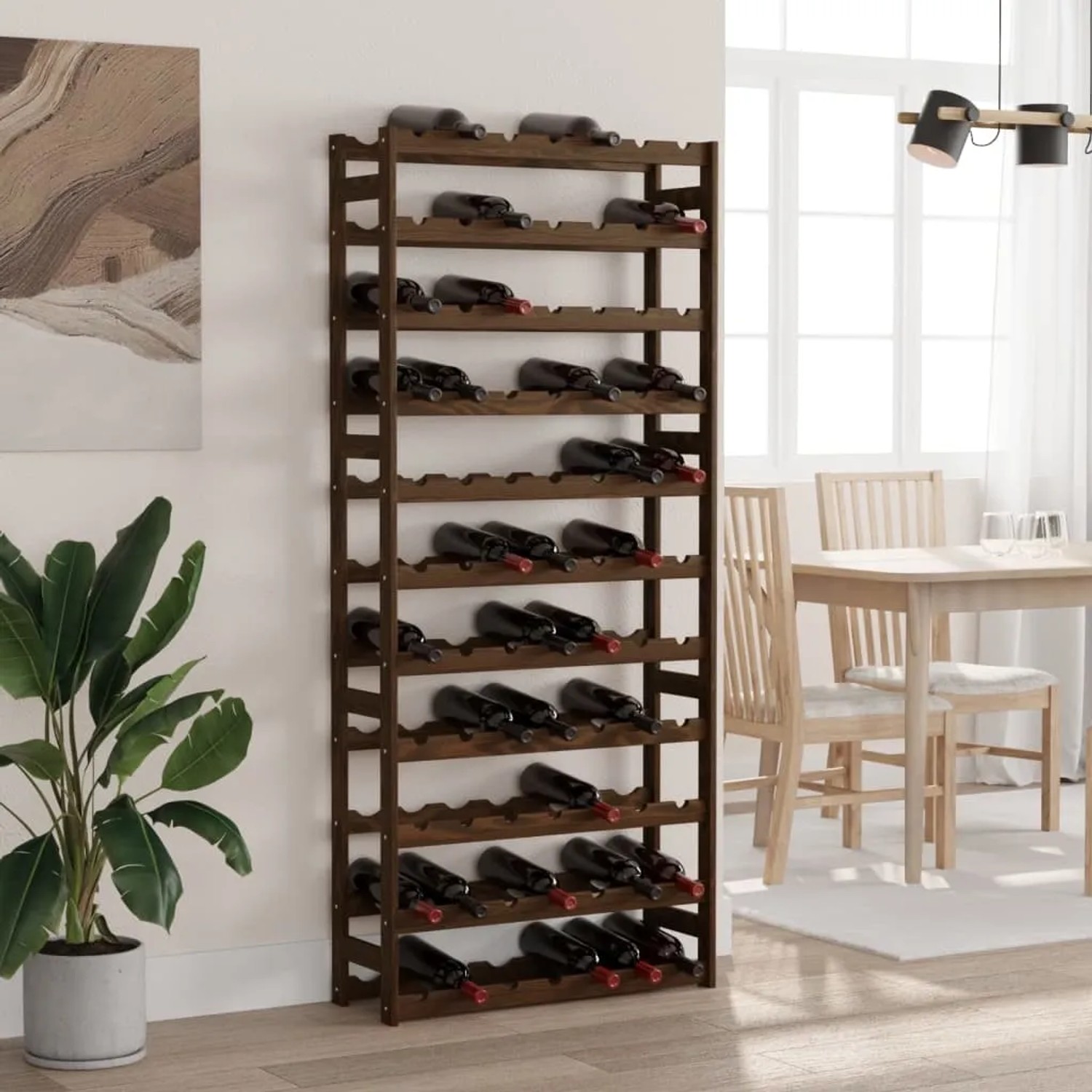 Braunes VidaXL Weinregal aus Kiefernholz für 77 Flaschen im Wohnraum.