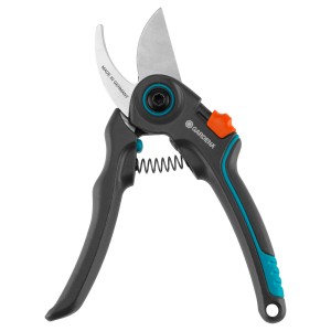 Gardena ExpertCut Gartenschere, grau-blaue Baumschere mit Bypass-Klinge für präzise Schnitte.