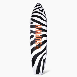 Suprfit SUP Board Safari Tiger mit schwarz-weißem Zebra-Muster, aufrecht stehend. Ideal für Wassersport.