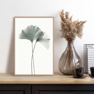 Gerahmtes Bild mit Ginkgo Blättern in Grün, 30x20 cm, für Wohnzimmer.