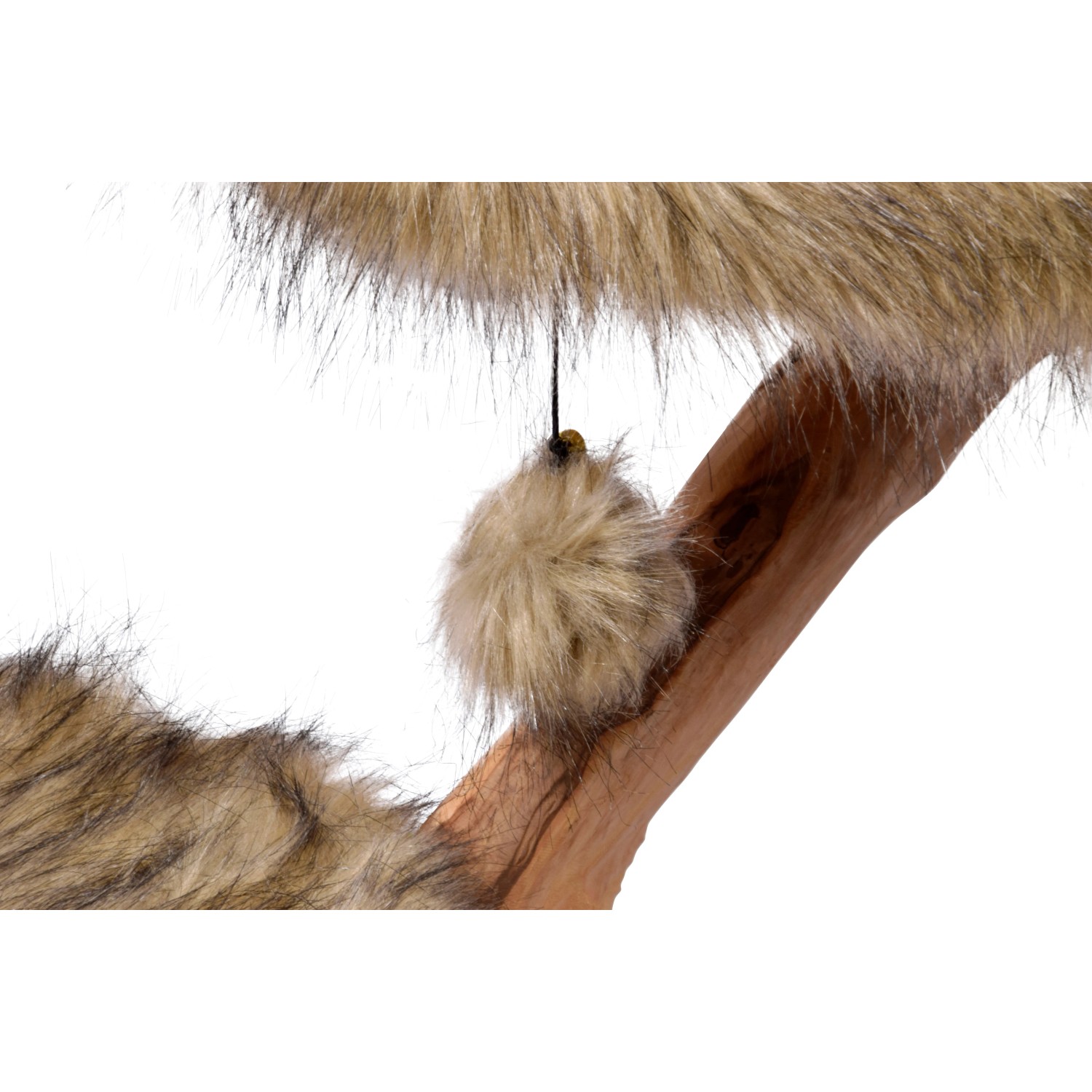 Detailansicht Dobar Design-Katzenmöbel Jimmy: Kratzbaum mit Liegeflächen und Spielball.
