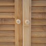Zwei Bambus-Türen mit Lamellen und runden Holzgriffen für einen Waschbeckenunterschrank. Ideal für Badmöbel.