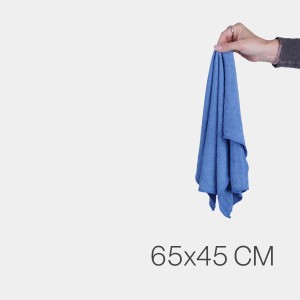 Blaues Bestlivings Microfaser Geschirrtuch (65x45 cm) im 8er-Pack, gehalten von einer Hand.