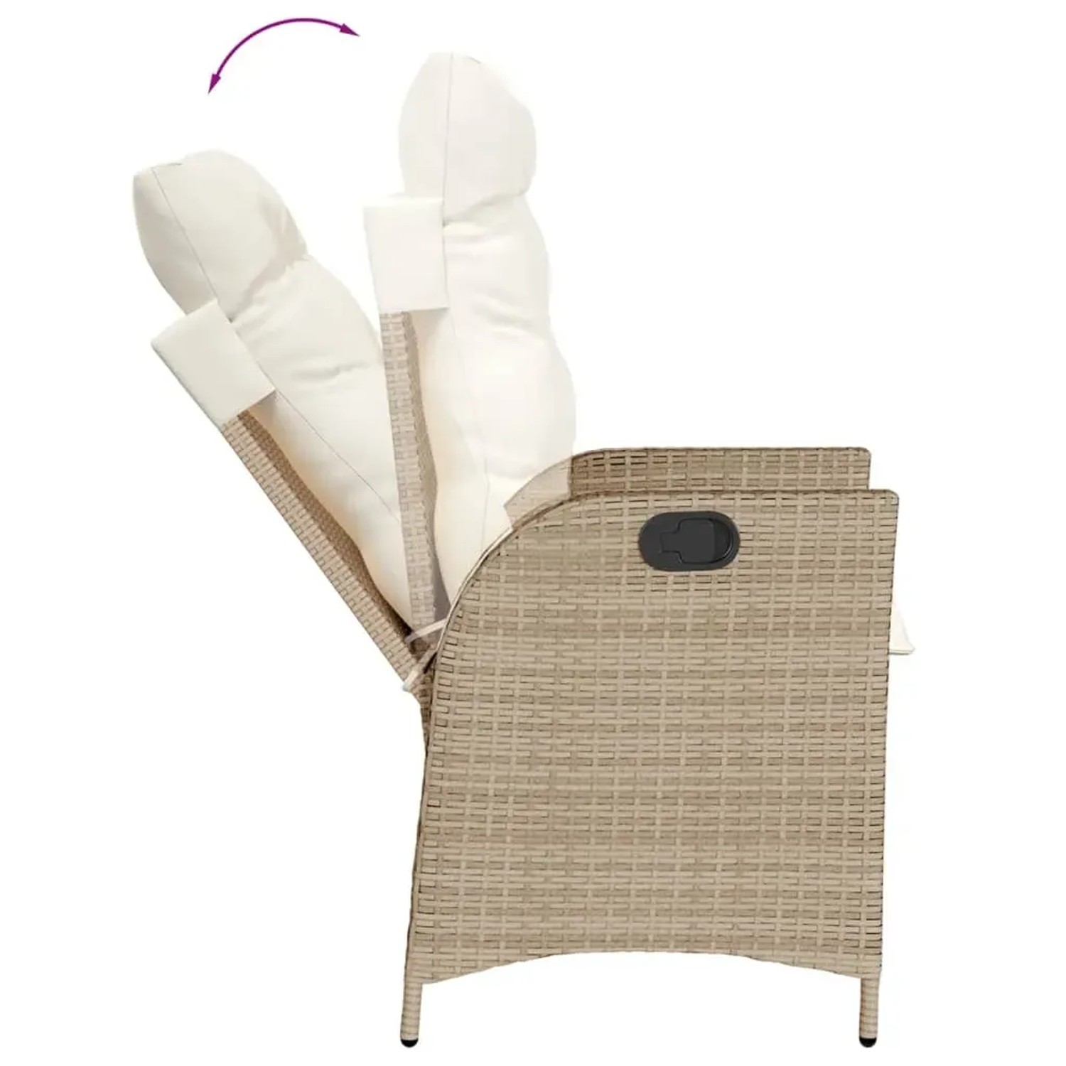 Beiger Gartenstuhl aus Polyrattan mit verstellbarer Rückenlehne und cremeweißen Kissen, Teil der 9-tlg. Essgruppe.