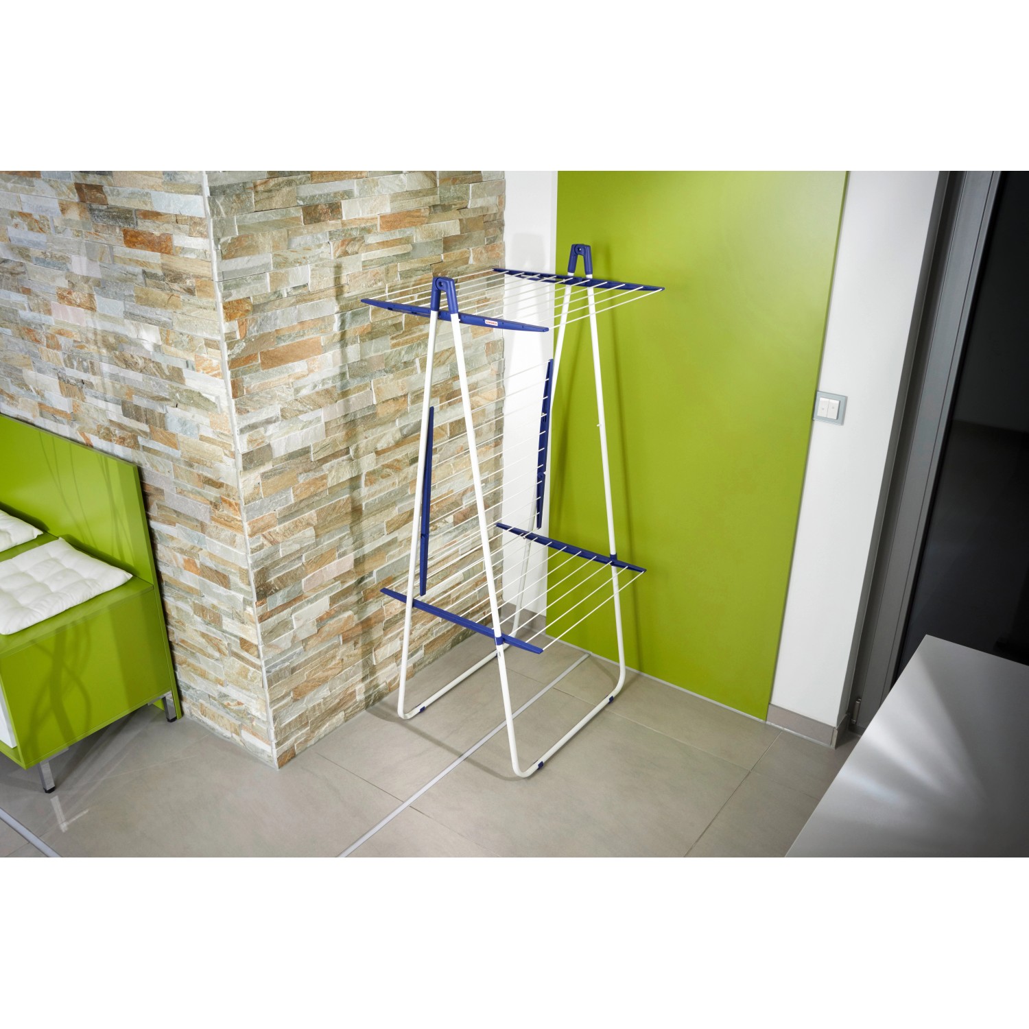 Leifheit Turmtrockner Pegasus Tower 190: Platzsparender Wäscheständer mit 3 Ebenen.