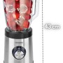 Steinborg Standmixer SB-7020 aus Edelstahl mit Erdbeeren und Eiswürfeln im Glasbehälter.