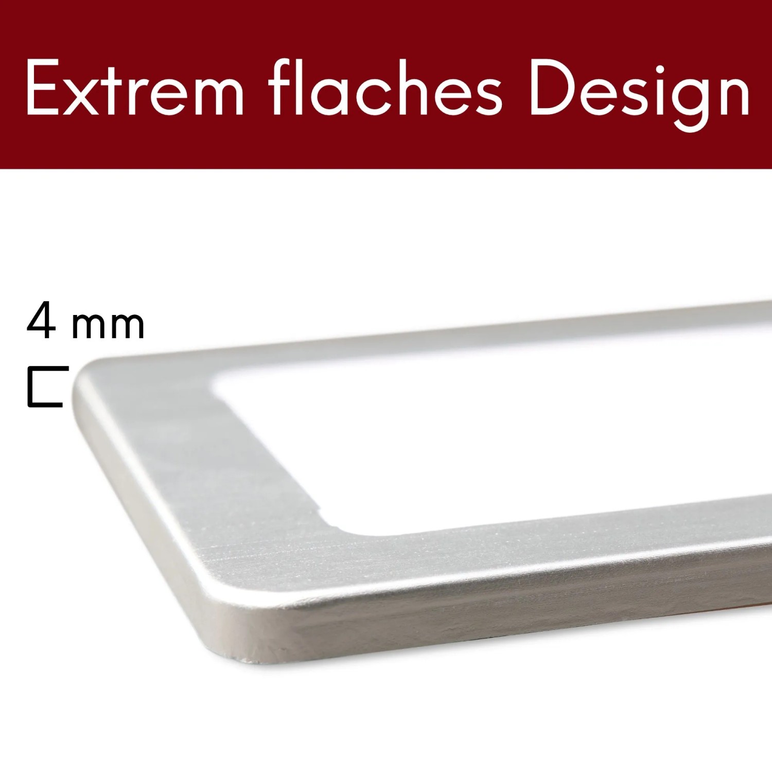 Detailaufnahme: Sehr flache, silberne LED Unterbauleuchte (4mm) für Küche.