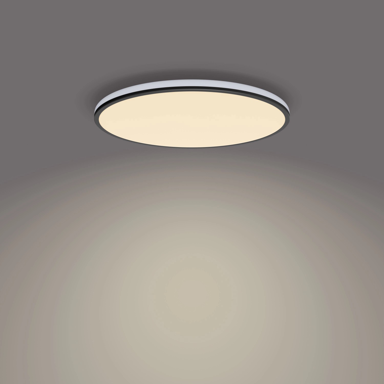 Schwarze Philips LED-Deckenleuchte Ozziet mit SceneSwitch und warmweissem Licht.