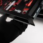 Detailaufnahme: Geöffnete Schublade des schwarzen Mephisto Werkzeugwagens mit Werkzeug.