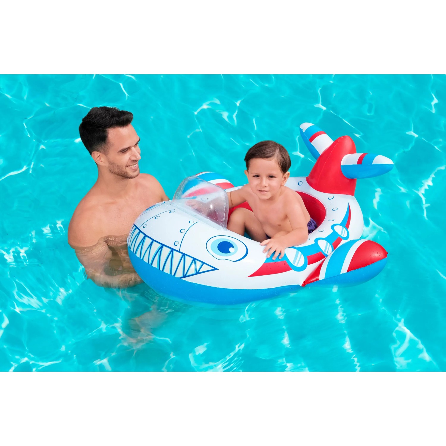 Bestway Kinder-Schlauchboot Lil' Navigator im Wasser mit Kind und Erwachsenem.