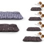 Bestlivings Hundekissen in Anthrazit mit Pfotenmuster, verschiedene Designs.