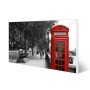 Magnettafel mit London Motiv: Rote Telefonzelle auf schwarz-weiß Stadtansicht, 78x37cm. Wanddekoration für Büro und Zuhause.