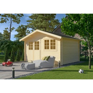 Unbehandeltes Kiehn-Holz Gartenhaus, 380x280 cm, mit Fenster und Tür im Garten.