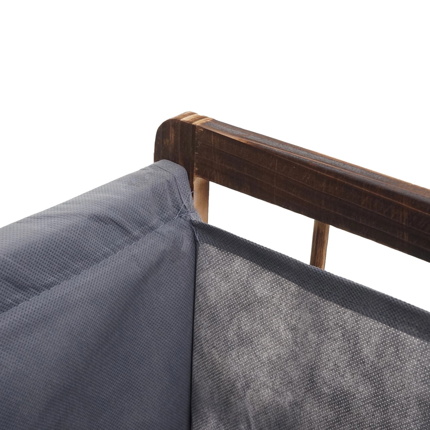 Detailansicht: MCW Wäschesammler B60 braun/grau mit zwei Fächern und Stoffdeckel.