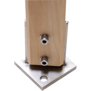 Dieda Geländerstütze aus Buche, Detailansicht der Montageplatte und Schrauben.