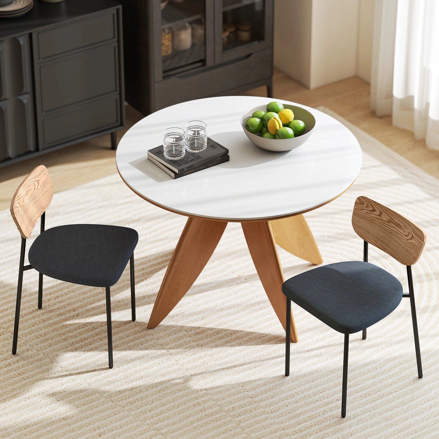 HOMCOM Esszimmerstühle, grau mit Naturholz, 2er Set. Stühle mit Polyesterbezug und Schaumstoffpolsterung.