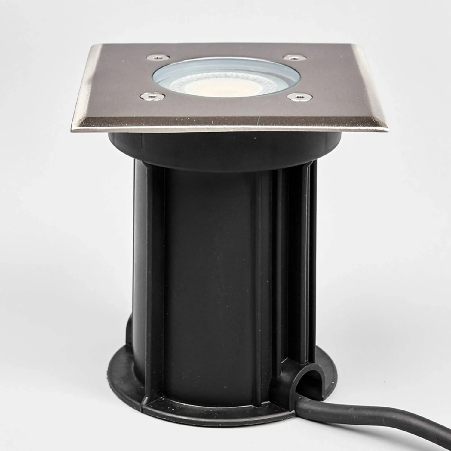 Lindby Insa Bodeneinbaustrahler, Alu/Edelstahl, IP67 wasserdicht, für GU10 Leuchtmittel.