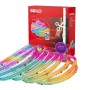 Brilo LED-Strip 3m mit RGBIC Farbmodi, Fernbedienung, kürzbar und selbstklebend, vor rotem Produktkarton.