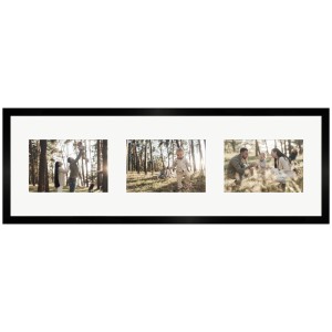Schwarzer WANDStyle Galerierahmen für 3 Fotos (10x15 cm). Bilderrahmen mit Passepartout für Familienfotos.