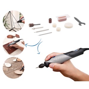 Dremel Stylo+ Multifunktionswerkzeug in Hand, mit Zubehör. Zeigt Gravieren von Glas, Leder und Schnitzen von Holz.