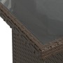 Detailansicht Gartentisch der braunen vidaXL Sofagarnitur aus Polyrattan mit Glasplatte.