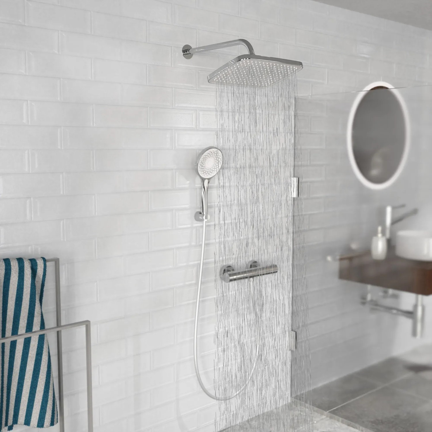 Schütte Lyon Kopfbrause, Ø 26cm, chrom-hellgrau, mit Antikalk-Noppen im Badezimmer.