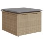 Beiger vidaXL Gartenmöbel-Hocker aus Rattan mit grauem Kissen. Teil einer Sofagarnitur.