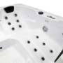 Detailansicht des Home Deluxe Outdoor Whirlpools White Marble Plus mit Massagedüsen.