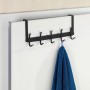 Schwarze Wenko Türgarderobe Nostalgie mit 5 Haken an weißer Tür mit Handtuch.