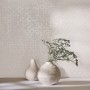 Beige-weiße Marburg Vliestapete mit Sternenmuster, grafisch und modern. Dekorative Tapete für stilvolle Wohnräume.