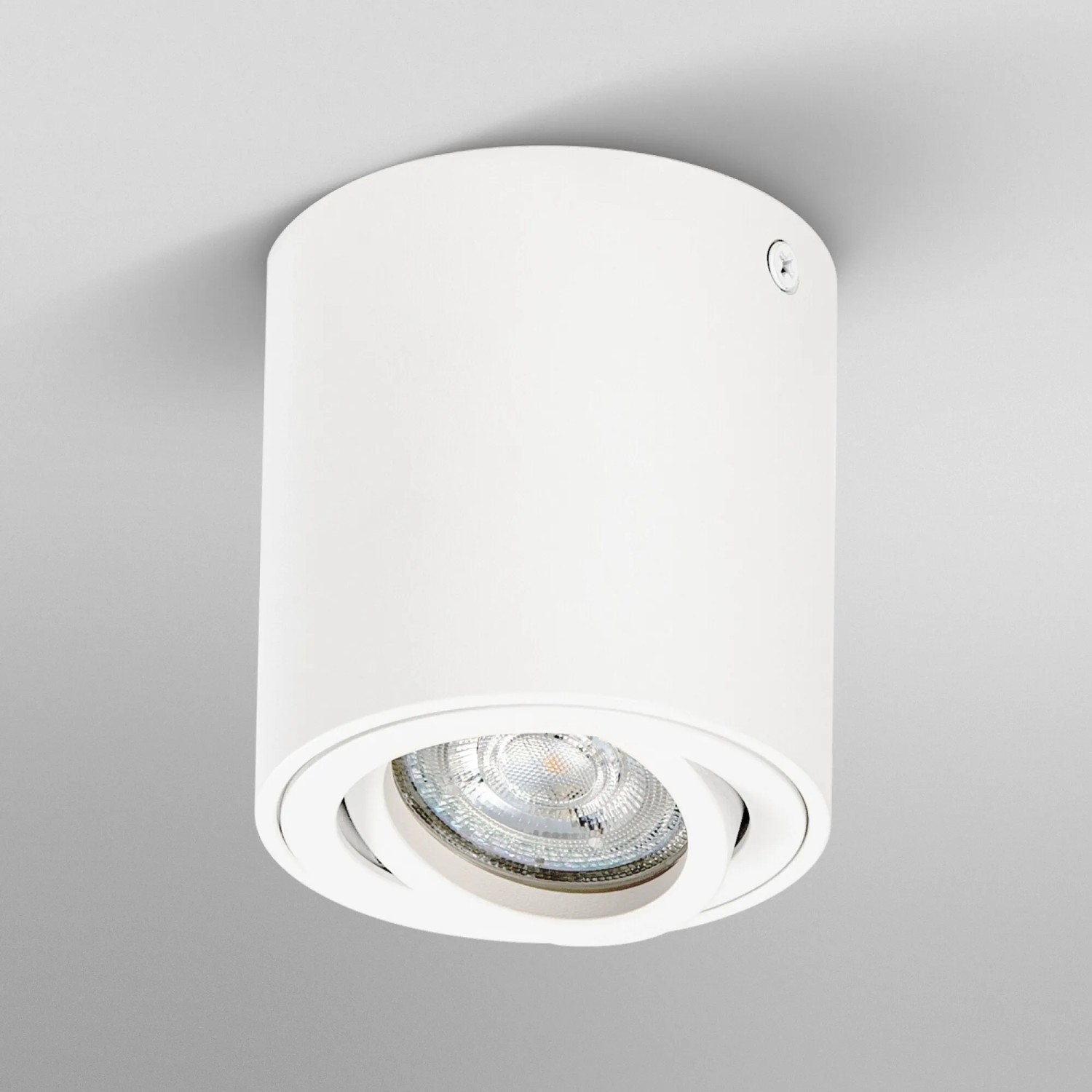 Weißer Ledvance Spot, 1-flammig, Ø 8 cm, Deckenleuchte für GU10 Leuchtmittel.