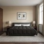 Anthrazitfarbene vidaXL Sommerdecke 220x240cm aus Mikrofaser auf einem Bett.