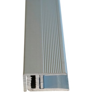 Abschlussprofil in Silber, 22 mm x 15 mm x 2700 mm, für Laminat & Parkett.