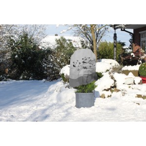Grau-schwarze Videx Garden Vlieshaube Vogelzweig 110x110cm zum Schutz von Pflanzen im Winter.