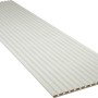 Weißes Denpanels Akustikpaneel (120x60 cm) mit gerillter Oberfläche zur Schallabsorption.