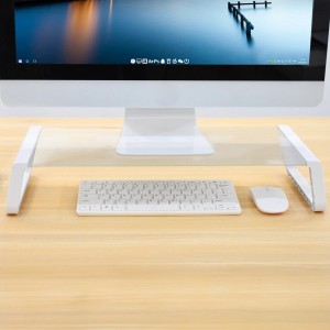 Svita Ansan Monitorerhöhung in Weiß mit Glasplatte, unter Monitor mit Tastatur und Maus.