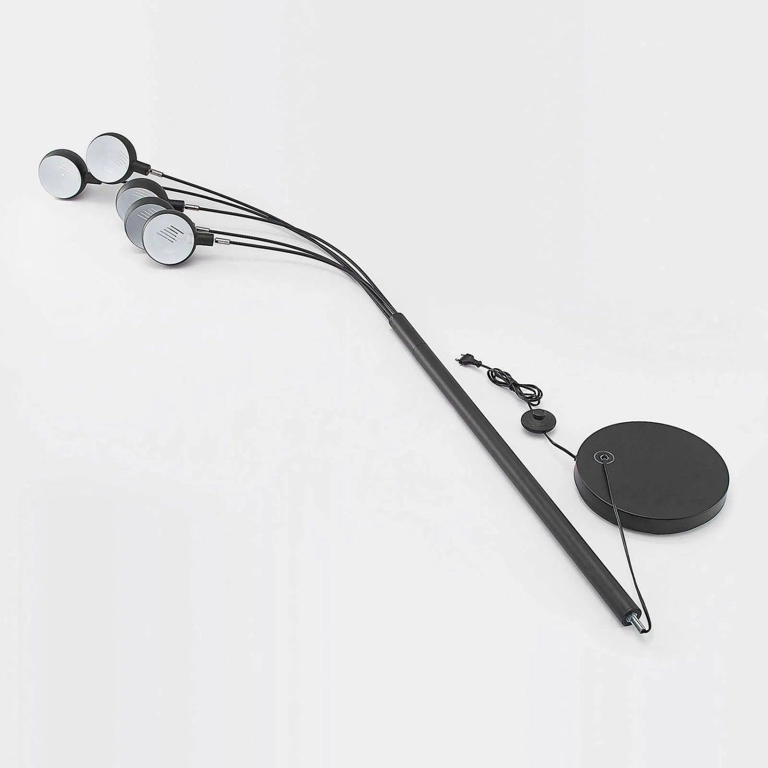 Moderne Lindby Bogenleuchte Jewa, schwarz, 5-flammig, E14, für Wohnzimmer. Design-Stehlampe aus Metall.