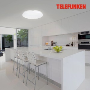 Weiße Telefunken LED-Deckenleuchte Apollon (Ø 40 cm) in moderner Küche.